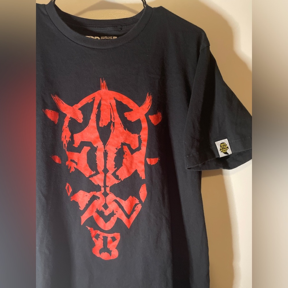 2015 Uniqlo Star Wars UTGP the phantom menace size large.